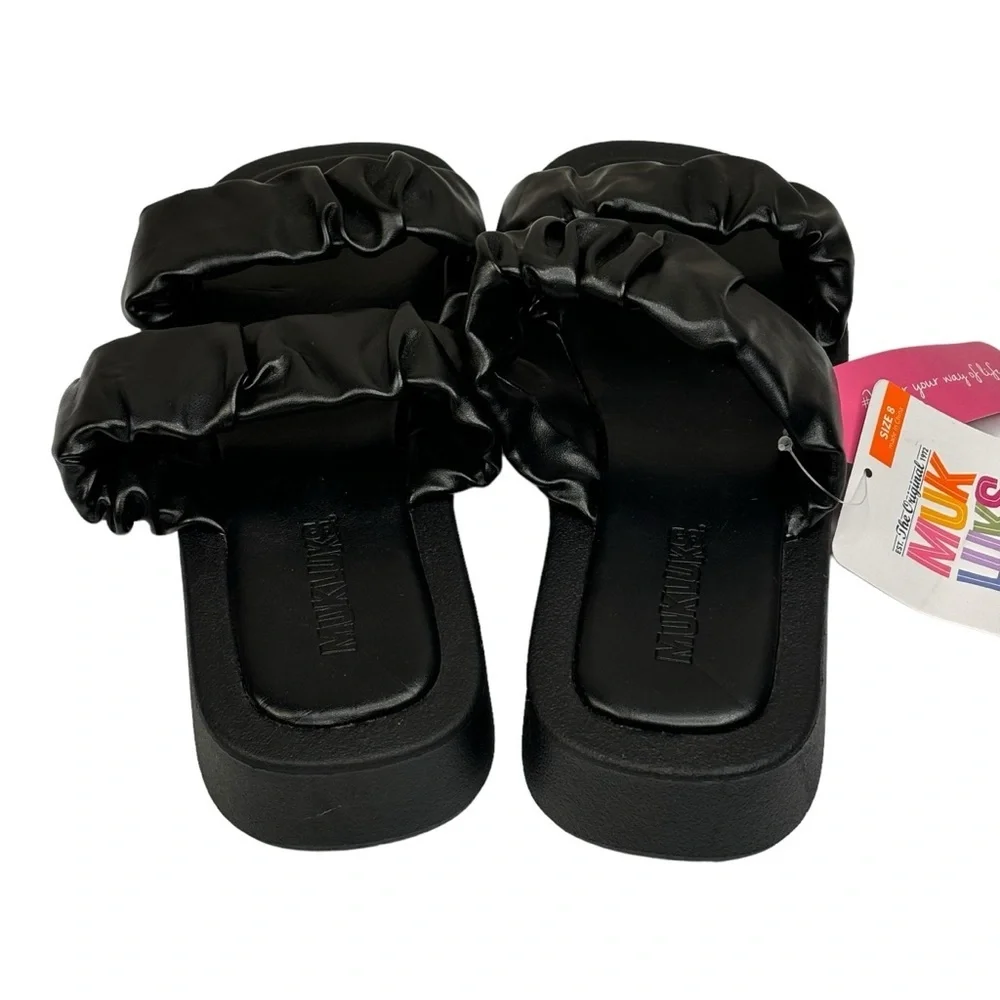 Muk Luks Women’s South Beach Black Rouched Straps Small Platform Wedge Size 8